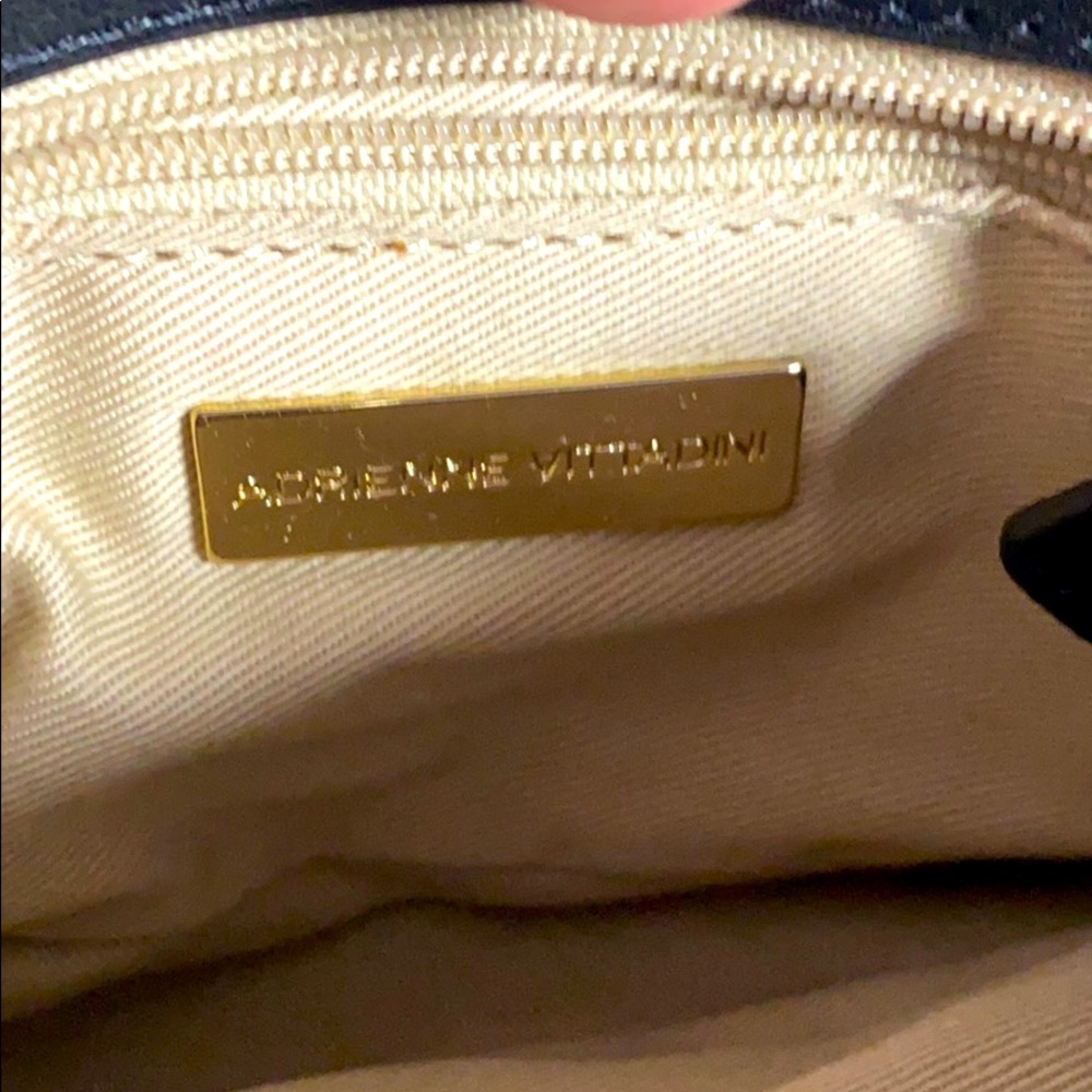 Small leather Adrienne Vittadini
